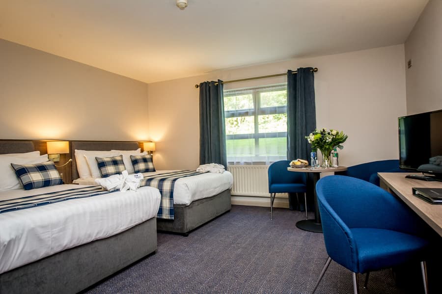 Waterfoot Hotel