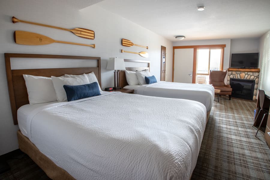 Pyramid Lake Lodge