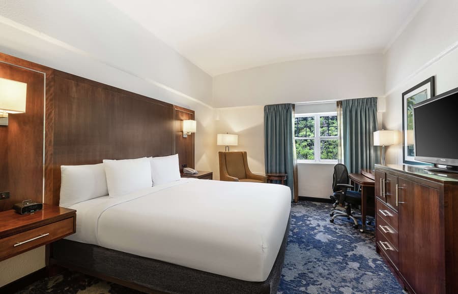 Doubletree by Hilton Cape Cod - Hyannis