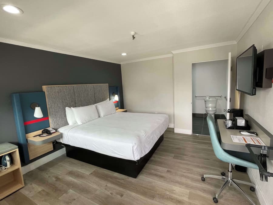 The Midtowner Hotel, SureStay Collection by Best Western