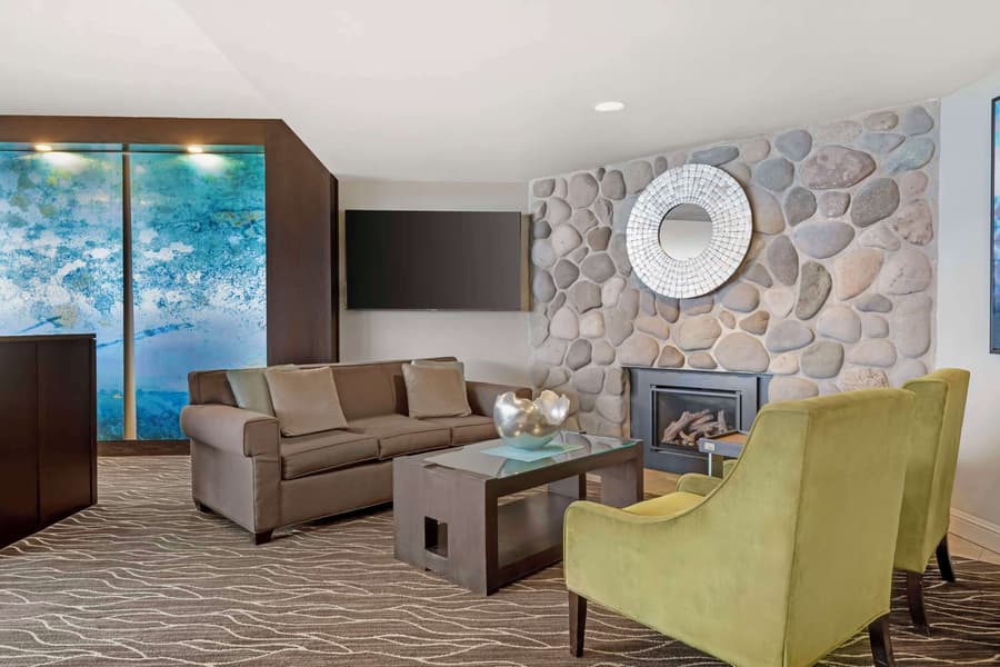 Best Western Plus Agate Beach Inn