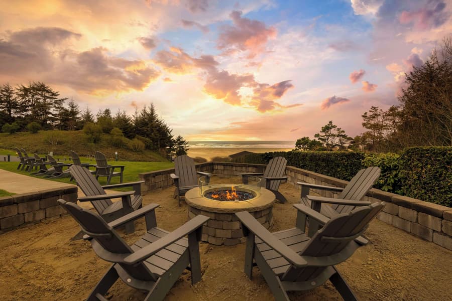 Best Western Plus Agate Beach Inn