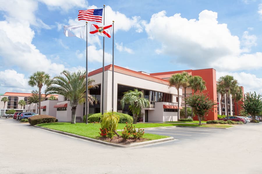 Grand Hotel Orlando at Universal Blvd - Shuttle to Theme Parks