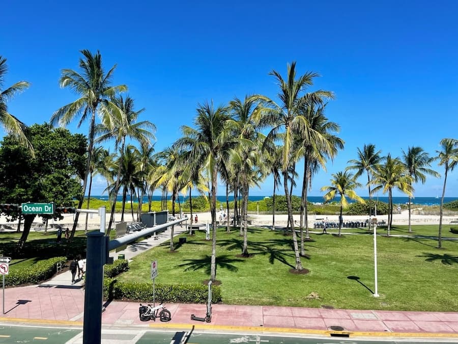 Majestic Hotel South Beach
