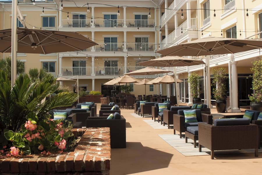 Courtyard Charleston Waterfront by Marriott