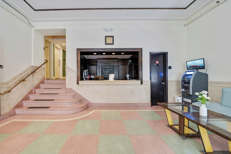 Greenview Hotel by Lowkl