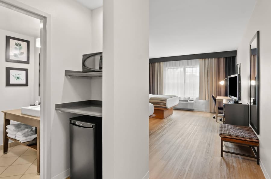 Country Inn & Suites by Radisson, Roanoke, VA