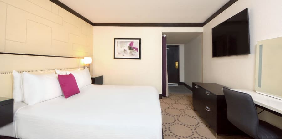 Harrah’s Laughlin Beach Resort & Casino - A Caesars Rewards Destination