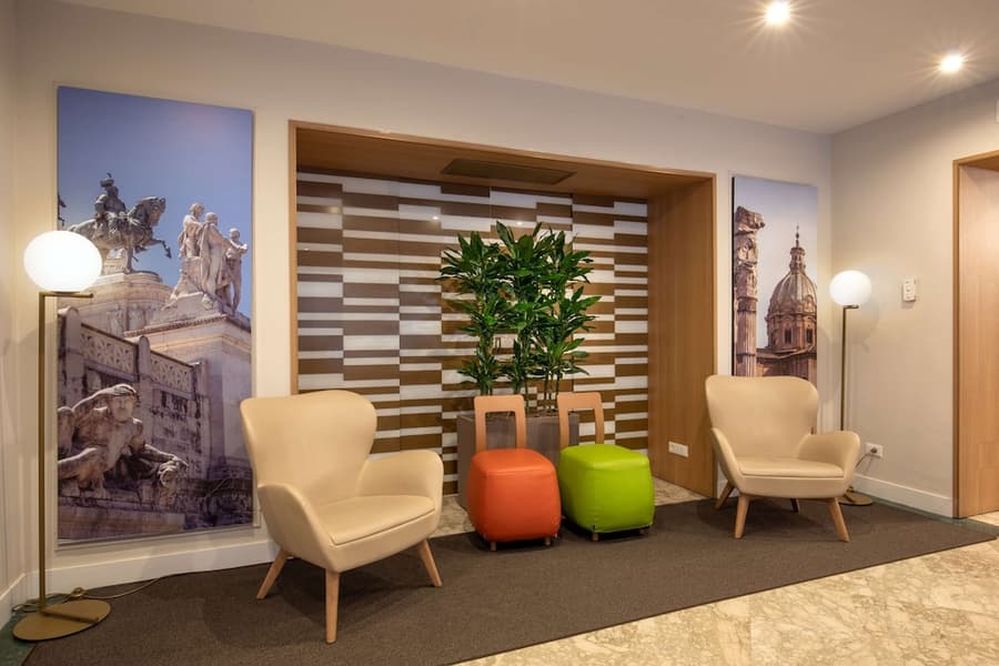 Cosmopolita Rome Colosseum, Tapestry Collection by Hilton