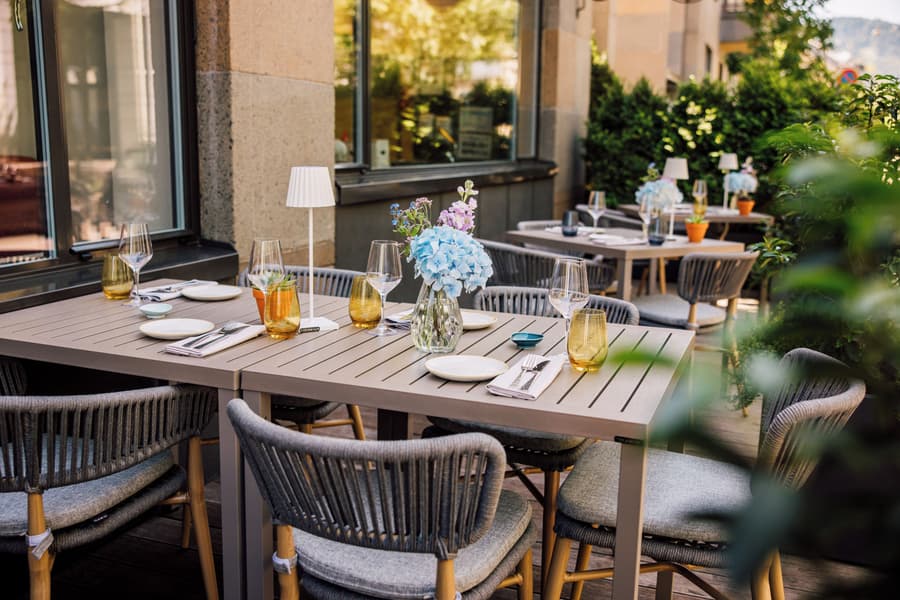 Neues Schloss Privat Hotel Zurich, Autograph Collection