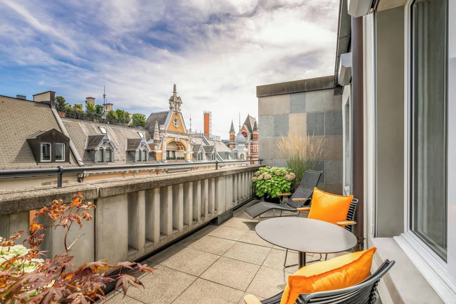 Neues Schloss Privat Hotel Zurich, Autograph Collection