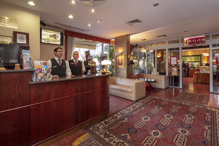 Hotel Charles