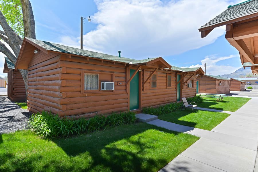 Buffalo Bill Village Cabins