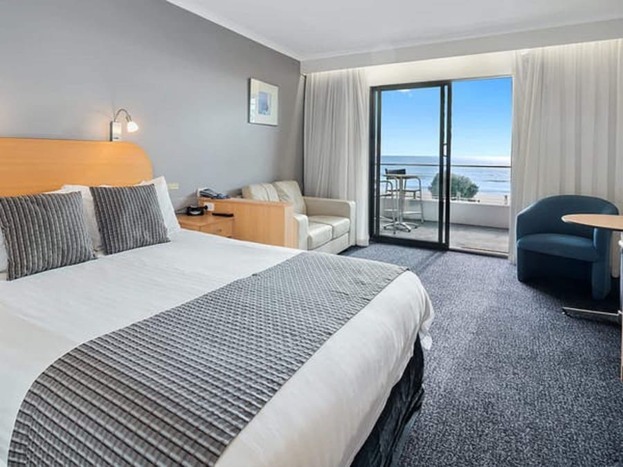 Beachfront Voyager Motor Inn