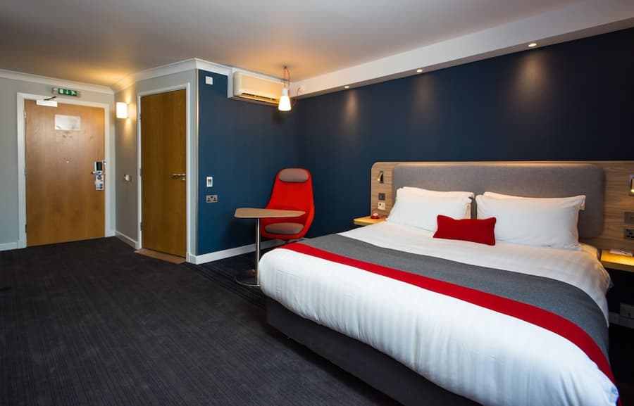 Holiday Inn Express Glasgow Airport by IHG