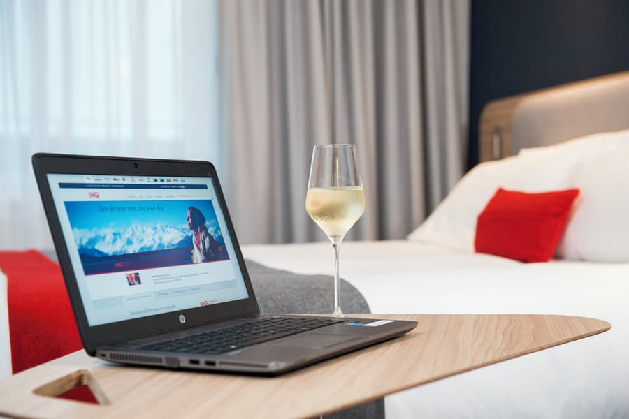 Holiday Inn Express Glasgow Airport by IHG