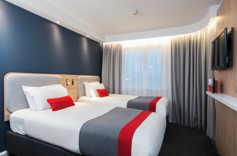 Holiday Inn Express Glasgow Airport by IHG