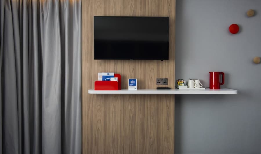 Holiday Inn Express Glasgow Airport by IHG