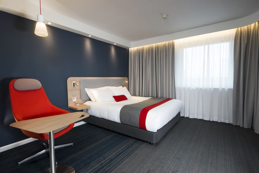 Holiday Inn Express Glasgow Airport by IHG
