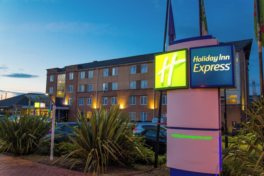 Holiday Inn Express Cardiff Bay by IHG