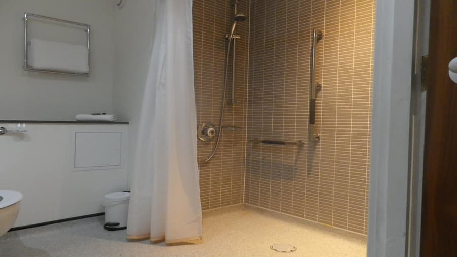 Holiday Inn Glasgow East Kilbride by IHG