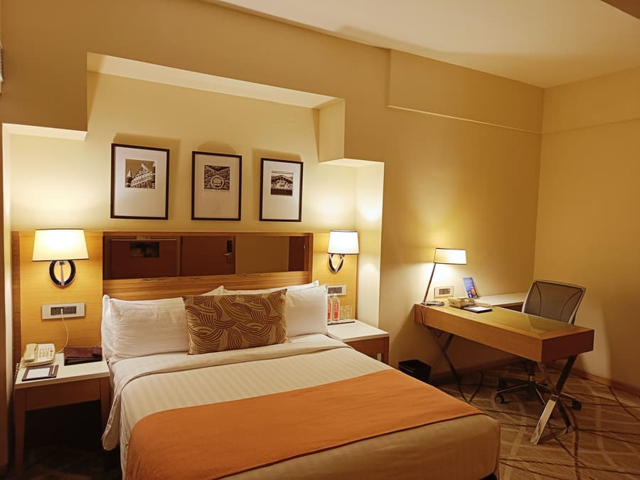 Hotel Marine Plaza Mumbai