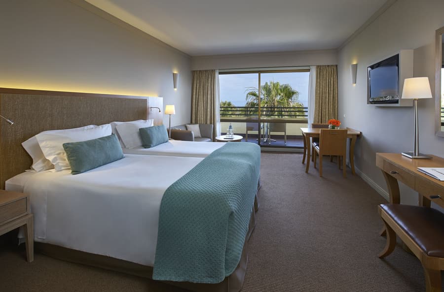 Suite Hotel Eden Mar, by PortoBay