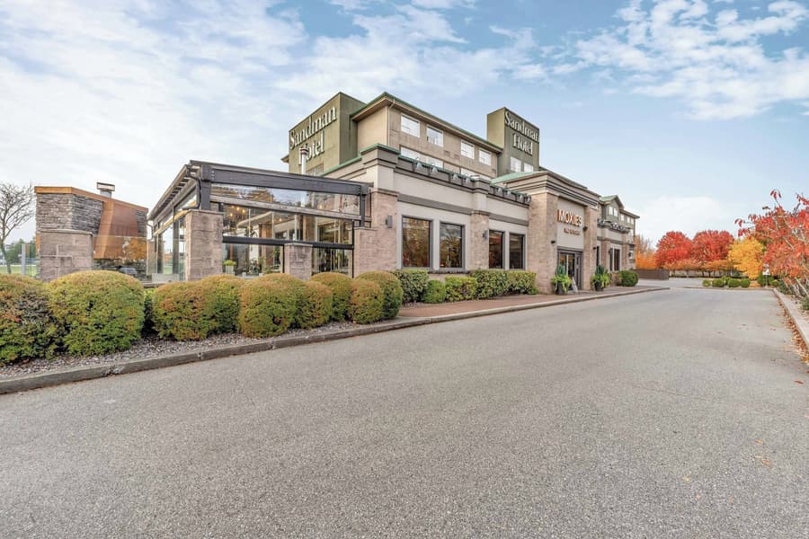 Sandman Hotel & Suites Vancouver Airport
