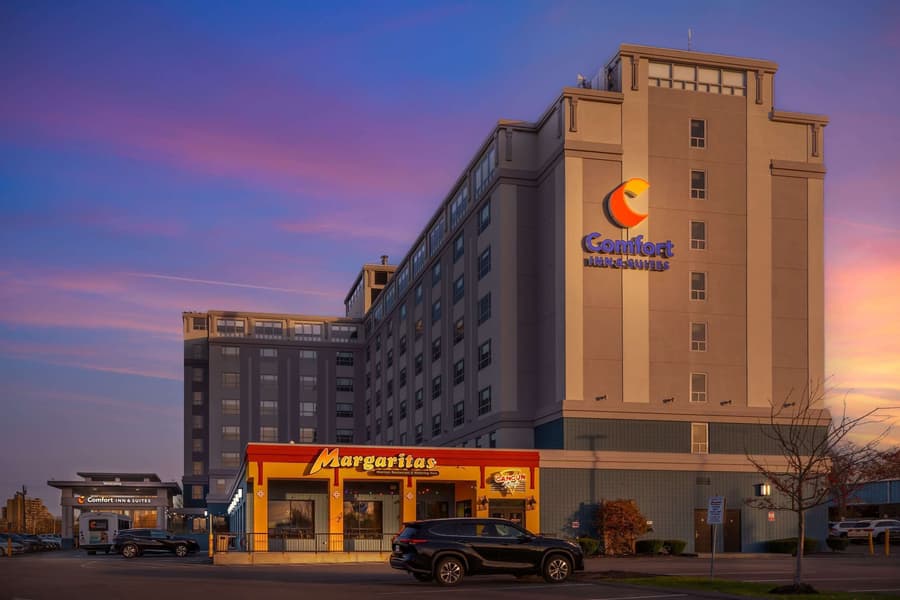 Comfort Inn & Suites Logan International Airport