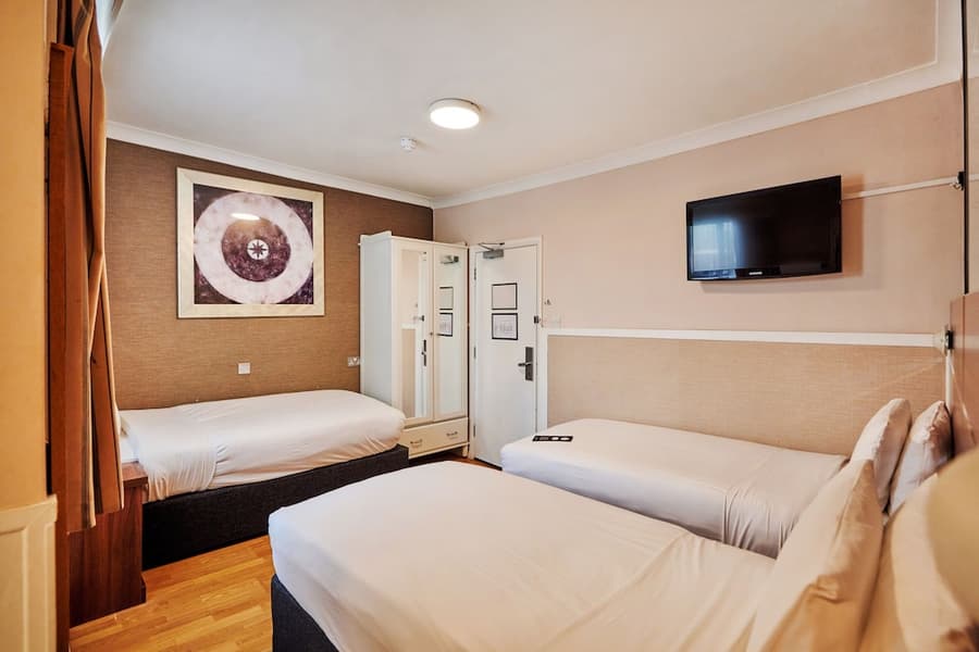 Huttons Hotel, Victoria London