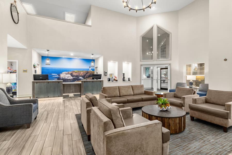 La Quinta Inn & Suites by Wyndham Newport