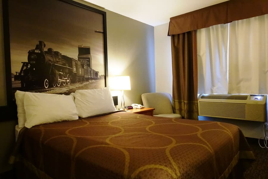 Super 8 by Wyndham Regina