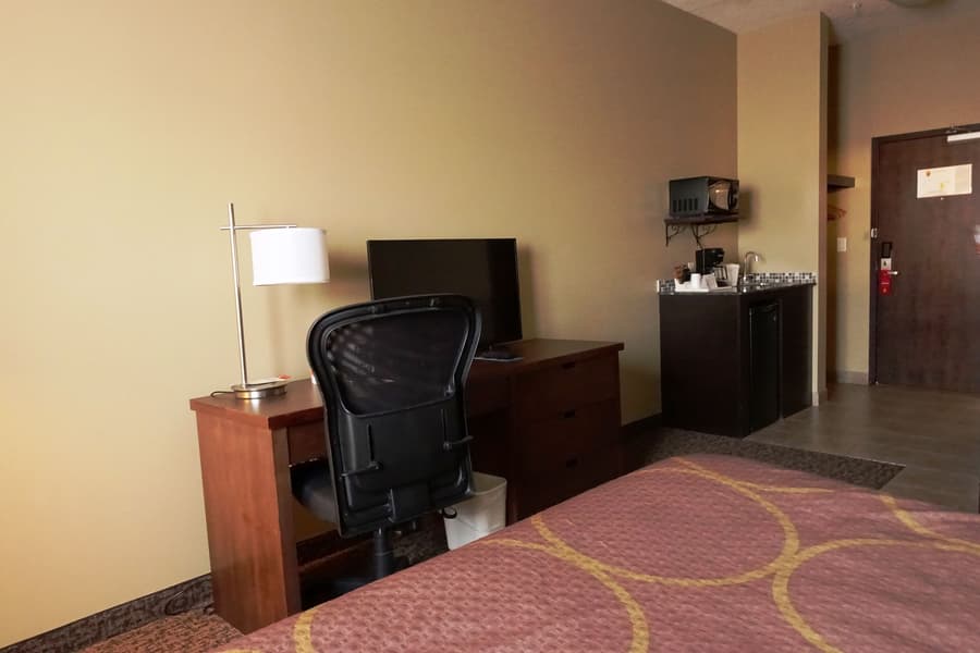 Super 8 by Wyndham Regina