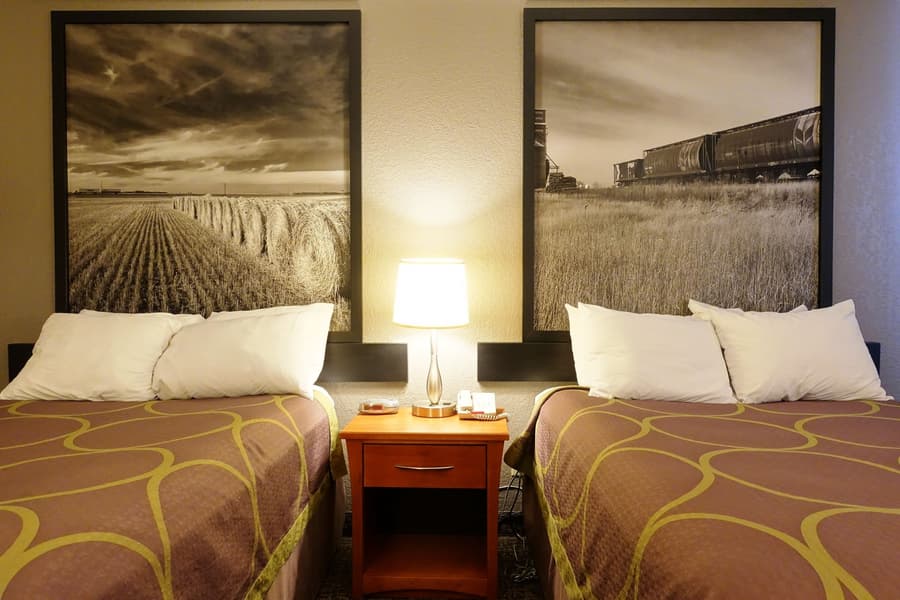 Super 8 by Wyndham Regina