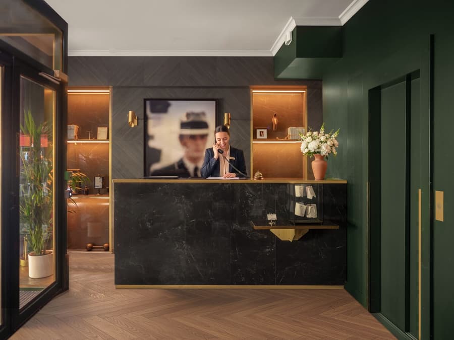 Handsome Hotel
