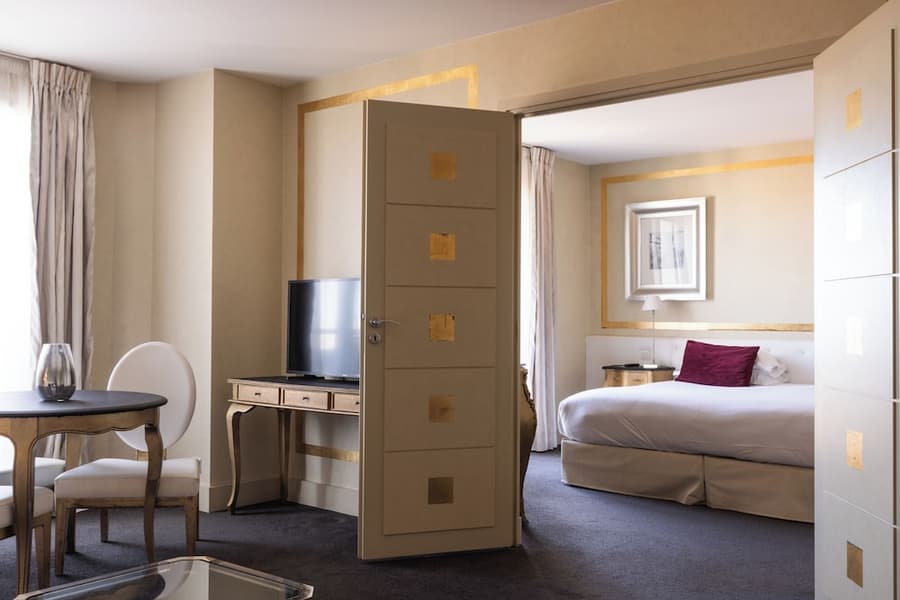 Hotel Renoir