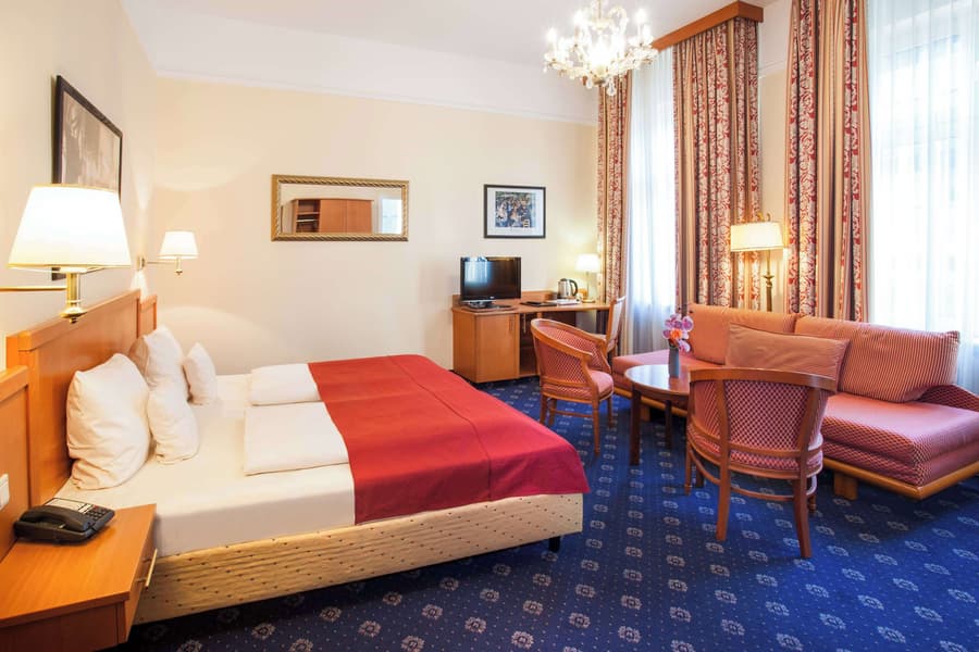 Centro National Frankfurt, Trademark Collection by Wyndham