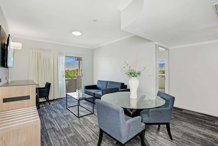 Cairns Sheridan Hotel