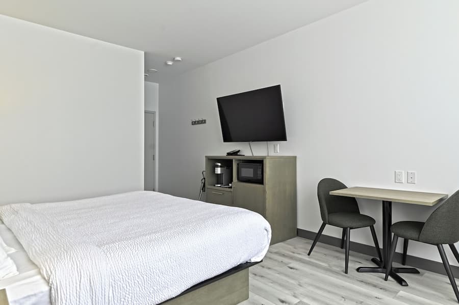 Repotel Levis