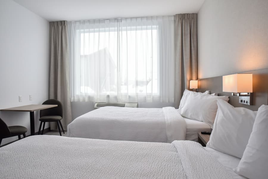 Repotel Levis