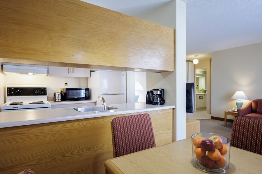 Cartier Place Suite Hotel