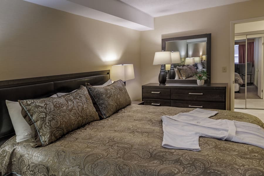 Cartier Place Suite Hotel