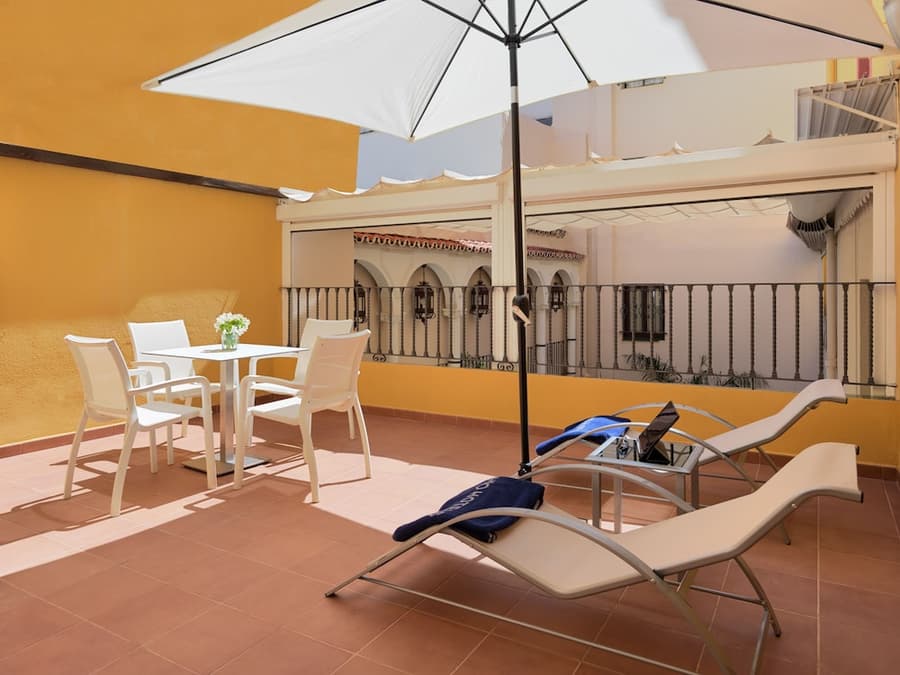 H10 Corregidor Boutique Hotel