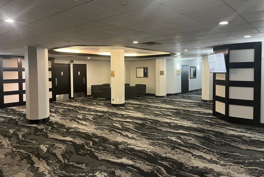 Travelodge by Wyndham Hotel & Convention Centre Quebec City
