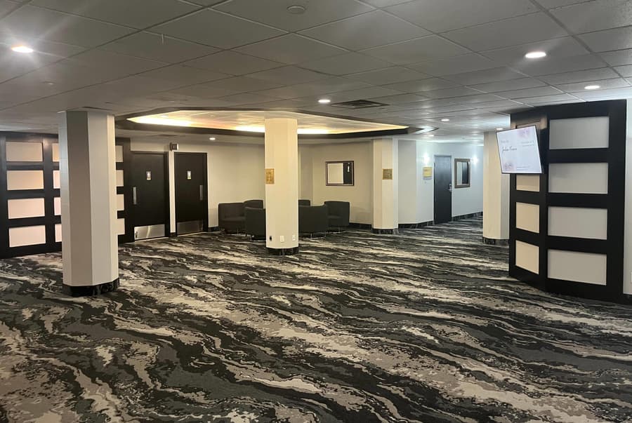 Travelodge by Wyndham Hotel & Convention Centre Quebec City