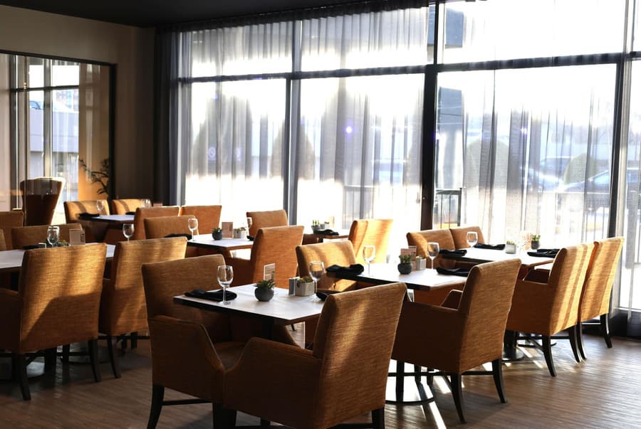Travelodge by Wyndham Hotel & Convention Centre Quebec City