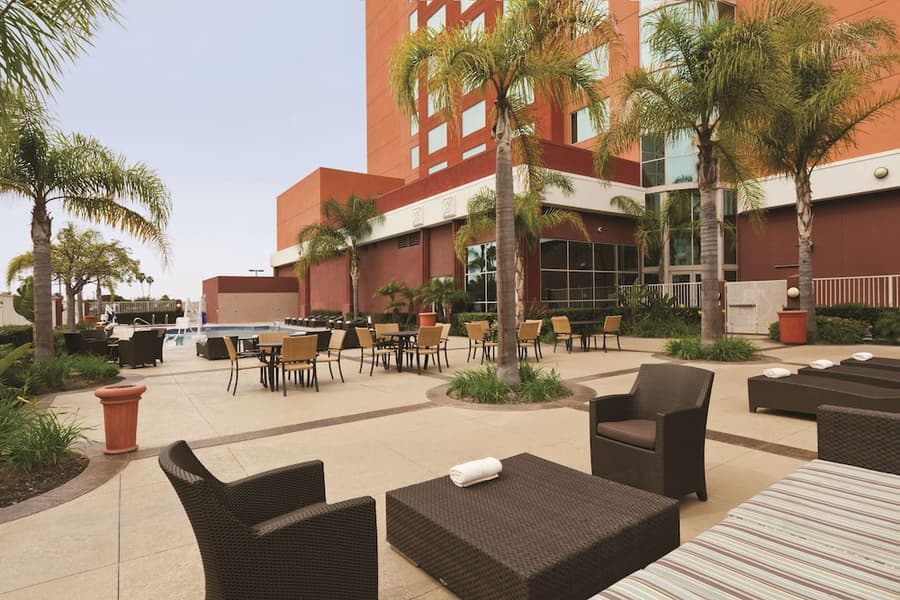 Embassy Suites by Hilton Anaheim South