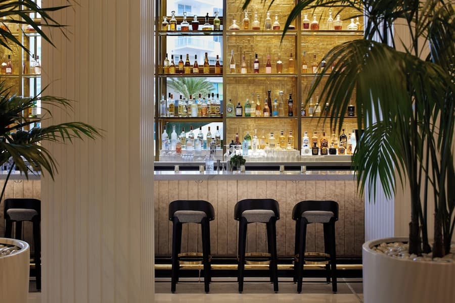 Cadillac Hotel & Beach Club, Autograph Collection