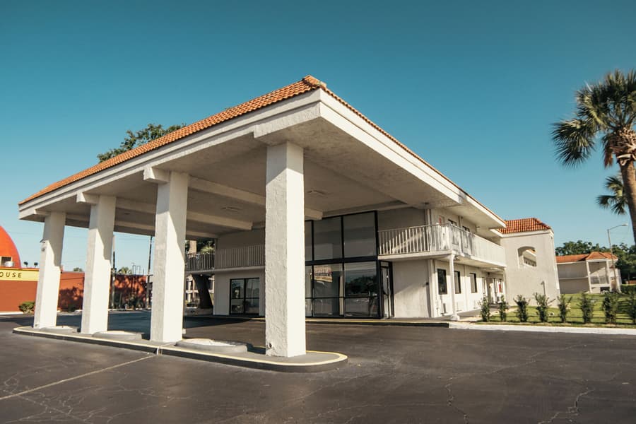 Travelodge by Wyndham Orlando Lake Buena Vista South