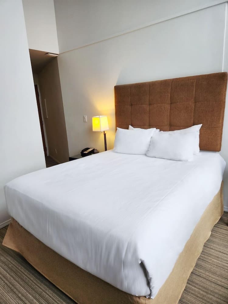 Executive - The Inn at Whistler Village & Mountainside Hotel